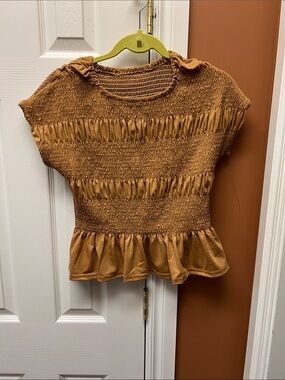 Smocked Peplum Short-Sleeve Top in Chestnut